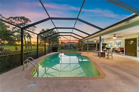 3011 SE Fairway W Stuart FL 34997