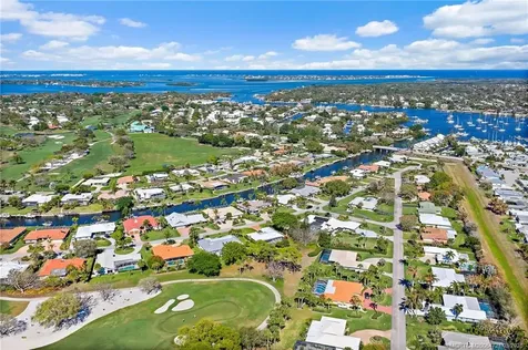 3011 SE Fairway W Stuart FL 34997