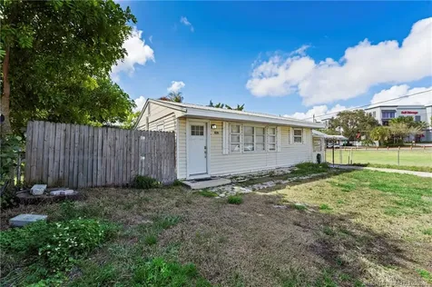820 SW Palm City Road Stuart FL 34994