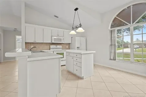 517 SW College Park Road Port St Lucie FL 34953