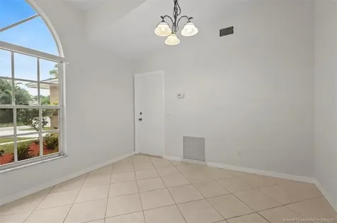 517 SW College Park Road Port St Lucie FL 34953