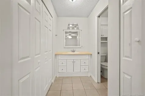 517 SW College Park Road Port St Lucie FL 34953