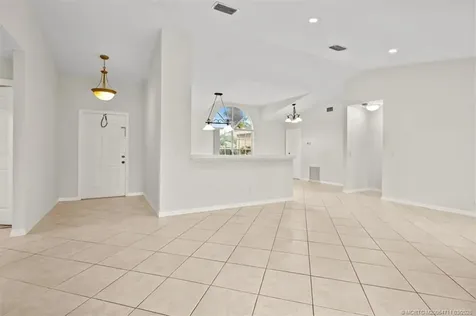 517 SW College Park Road Port St Lucie FL 34953