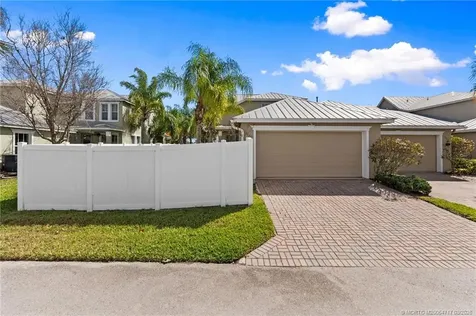 10627 SW Cam Run Port St Lucie FL 34987