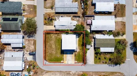 7932 SE Skylark Avenue Hobe Sound FL 33455