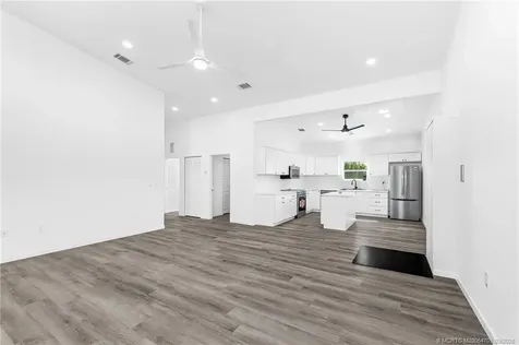 7932 SE Skylark Avenue Hobe Sound FL 33455