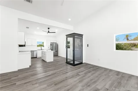 7932 SE Skylark Avenue Hobe Sound FL 33455