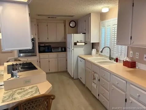 2592 SW Thunderbird Trail Stuart FL 34997