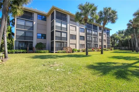 4720 NE Sandpebble Trace Stuart FL 34996