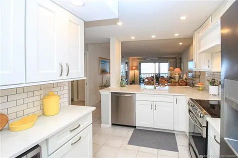 4720 NE Sandpebble Trace Stuart FL 34996