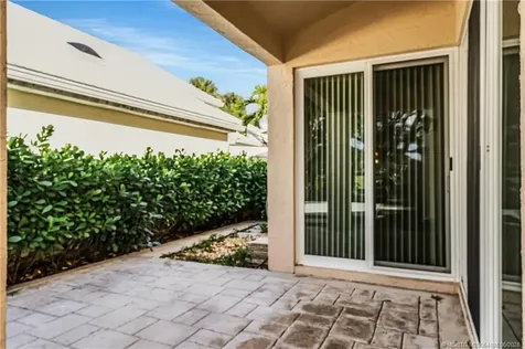 58 Windsor Lane Palm Beach Gardens FL 33418