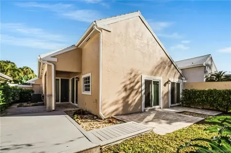 58 Windsor Lane Palm Beach Gardens FL 33418