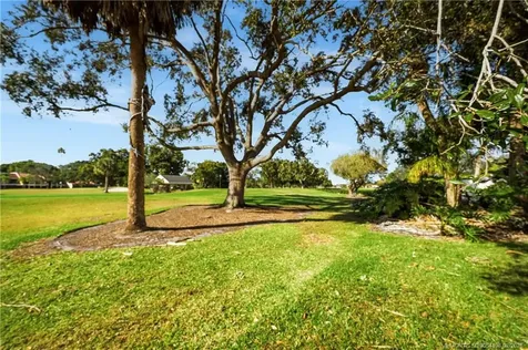 58 Windsor Lane Palm Beach Gardens FL 33418