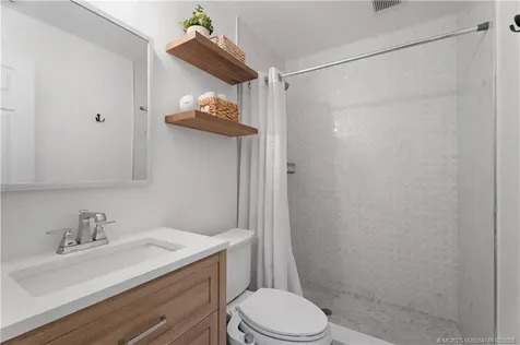 3952 SE Fairway W Stuart FL 34997