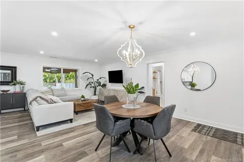 3952 SE Fairway W Stuart FL 34997