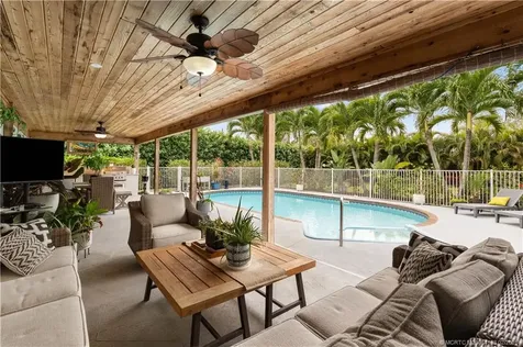 3952 SE Fairway W Stuart FL 34997