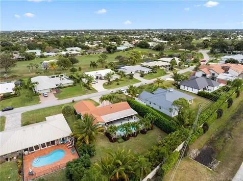 3952 SE Fairway W Stuart FL 34997