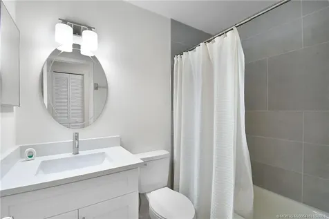 981 SW Bay State Road Port St Lucie FL 34953