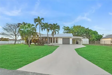 981 SW Bay State Road Port St Lucie FL 34953