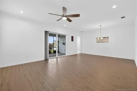 607 SE Mulberry Way Port St Lucie FL 34984