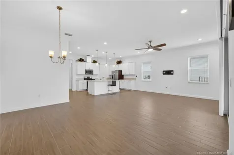 607 SE Mulberry Way Port St Lucie FL 34984