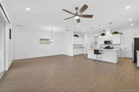 607 SE Mulberry Way Port St Lucie FL 34984