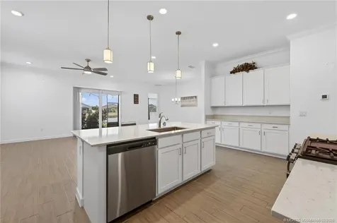 607 SE Mulberry Way Port St Lucie FL 34984