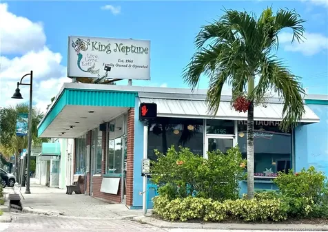 6225 SE Highland Avenue Stuart FL 34997