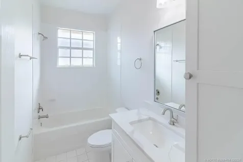 356 SE Bloxham Way Stuart FL 34997