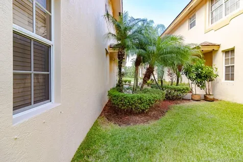356 SE Bloxham Way Stuart FL 34997
