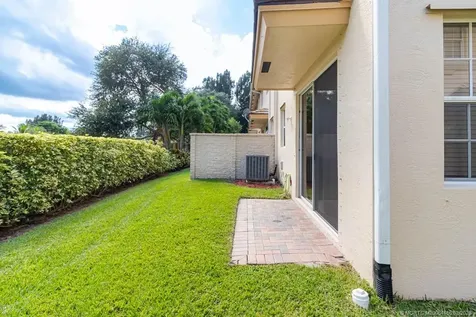 356 SE Bloxham Way Stuart FL 34997