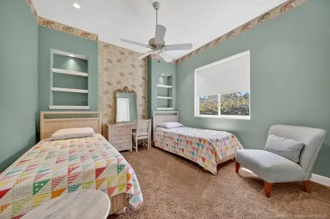 8823 Oak Grove Terrace Hobe Sound FL 33455