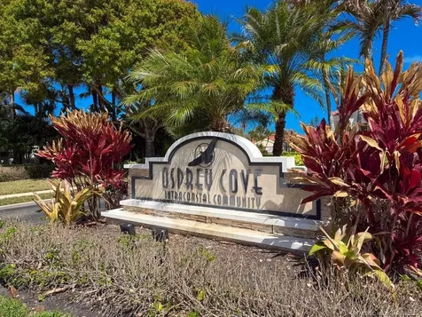 8823 Oak Grove Terrace Hobe Sound FL 33455