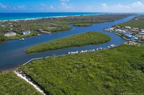 8823 Oak Grove Terrace Hobe Sound FL 33455