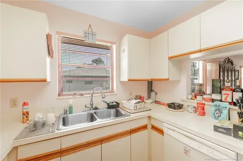 33 Lake Vista Trail Port St Lucie FL 34952