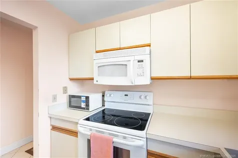 33 Lake Vista Trail Port St Lucie FL 34952