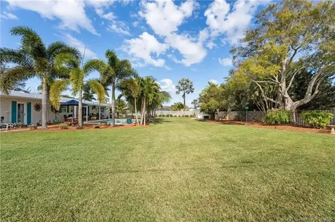 8905 SW Cherry Lane Stuart FL 34997