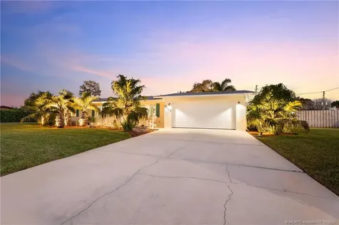 8905 SW Cherry Lane Stuart FL 34997