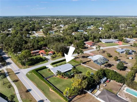 8905 SW Cherry Lane Stuart FL 34997