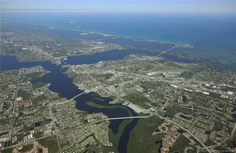 1290 SE Parkview Place Stuart FL 34994