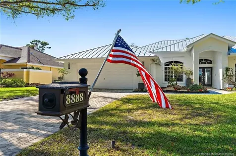 8888 SW Fishermans Wharf Drive Stuart FL 34997