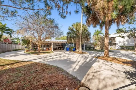 900 NW 11th Terrace Stuart FL 34994