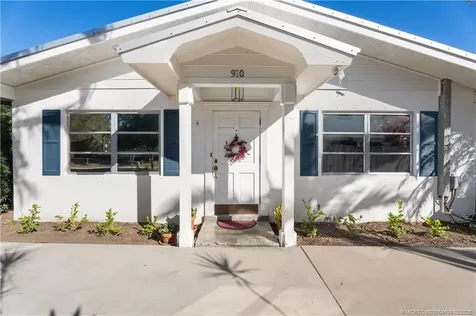 900 NW 11th Terrace Stuart FL 34994