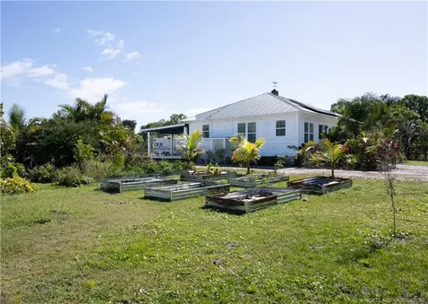 3121 Old Edwards Road Fort Pierce FL 34981