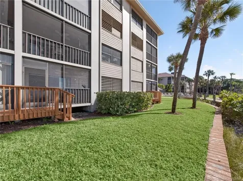 4680 NE Sandpebble Trace Stuart FL 34996