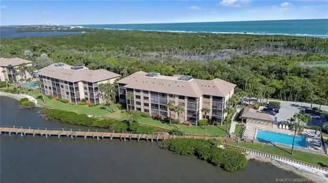 4680 NE Sandpebble Trace Stuart FL 34996