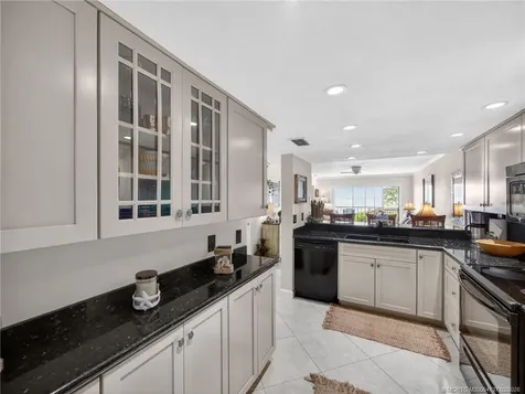 4680 NE Sandpebble Trace Stuart FL 34996