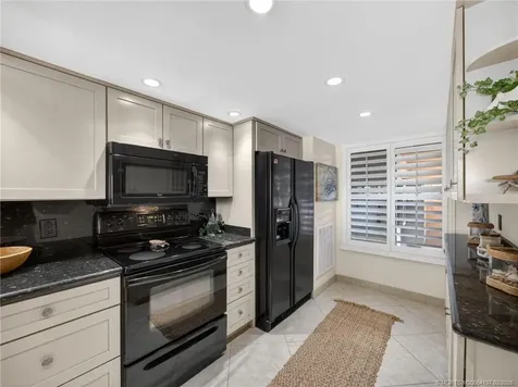 4680 NE Sandpebble Trace Stuart FL 34996