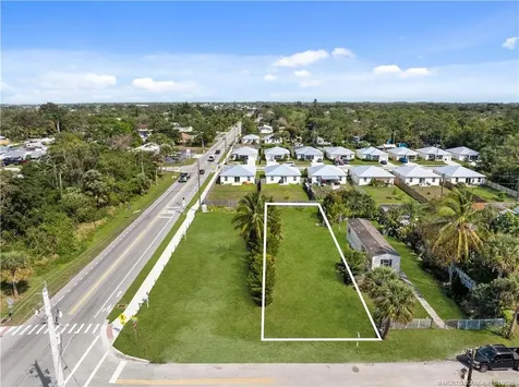 5161 SE Kingfish Avenue Stuart FL 34997