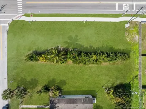 5161 SE Kingfish Avenue Stuart FL 34997
